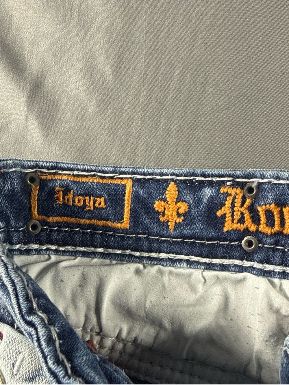 Rock Revival Women’s Light Blue Embroidered Back Pocket Jeans - Picture 8 of 16